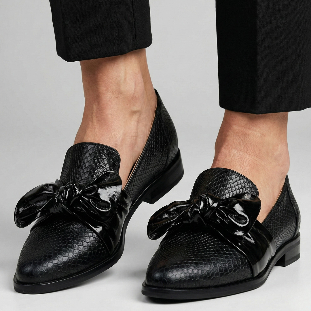Klaudia - Loafers with Bow