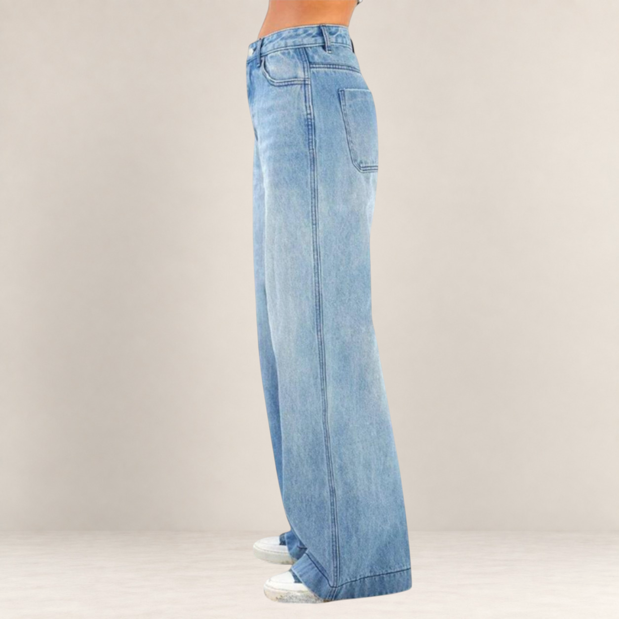 Valvet Oak House light blue wide-leg denim jeans with a relaxed fit and high-waisted design