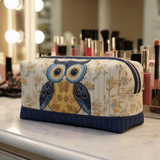 Mystické peříčkové makeupové pouzdro