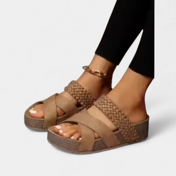Christina - Stylové sandály s komfortem a oporou pro každodenní nošení