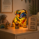 Lampa s bulldogem v sedící pozici