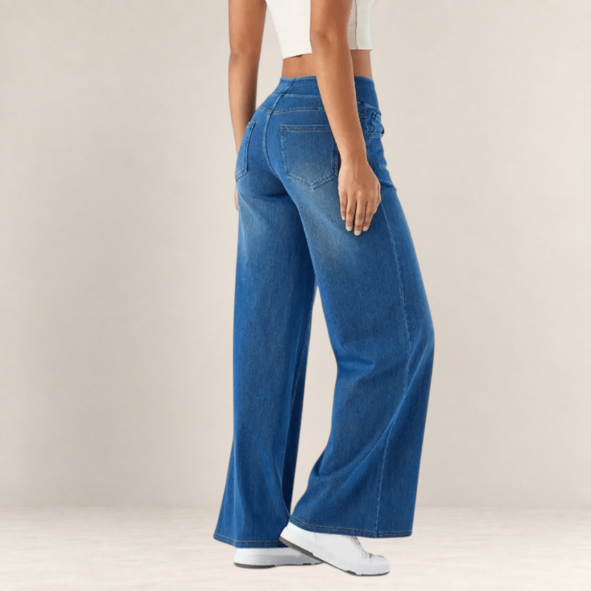 Valvet Oak House wide-leg blue denim trousers with an elastic waistband worn by a woman with white sneakers