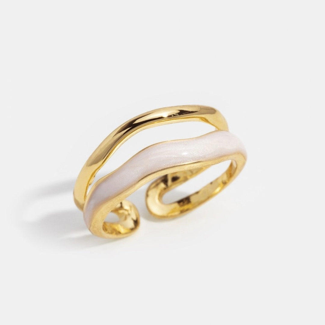 Beatrix – Zlatý prsten s elegantním designem.