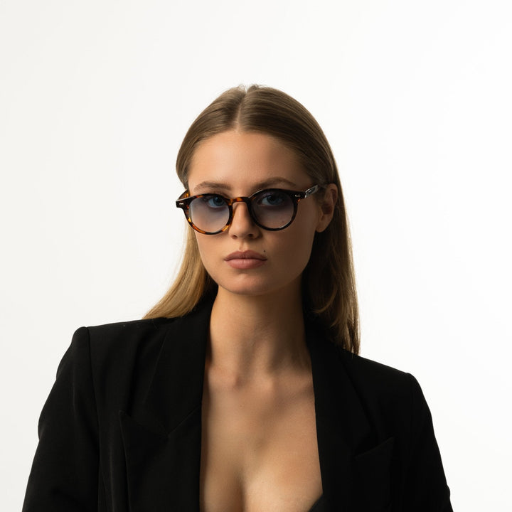 Eliza | Serifos